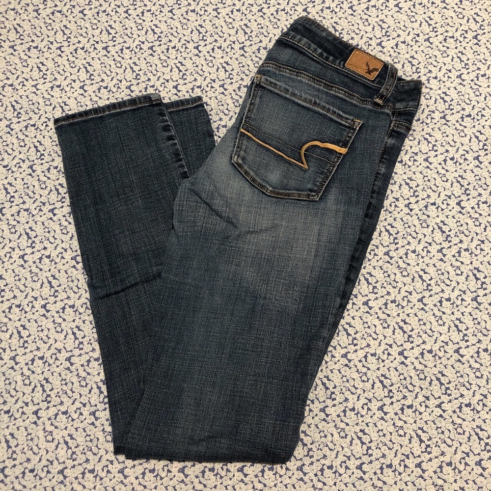 American Eagle Medium Wash Skinny Jeans Size 4
